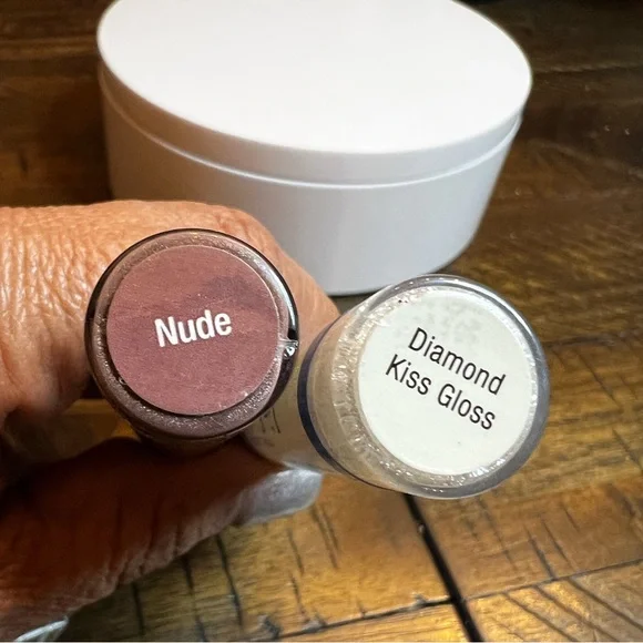 NEW LipSense Diamond Collection Lip Gloss - Nude and Diamond Kisses Gloss - Picture 2 of 3
